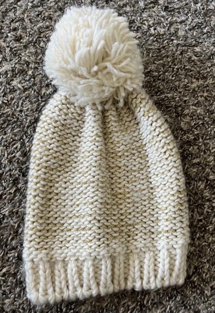 Aerie Women’s Winter Hat Ivory Knitted With Gold Sparkles Pom Pom One Size