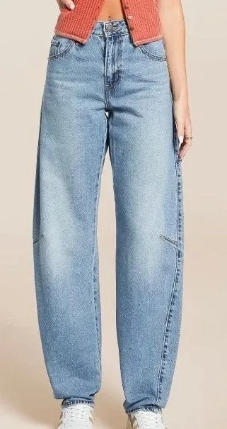 Levi's Premium Baggy Dad Barrel Tapered Jean Easy Days Medium Wash Blue 25