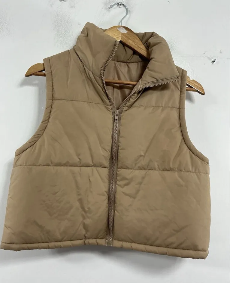 Womans Excellent Condition Shein Cropped Zip Up Puffer Vest Medium (6) Tan