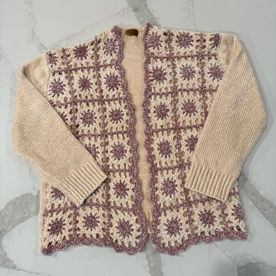 POL Chenille Granny Square Crochet Knit Cardigan Sweater Women’s Medium Vanilla