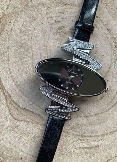Vintage 80/90s Prema lightning bolt faux crystal round adjustable strap watch