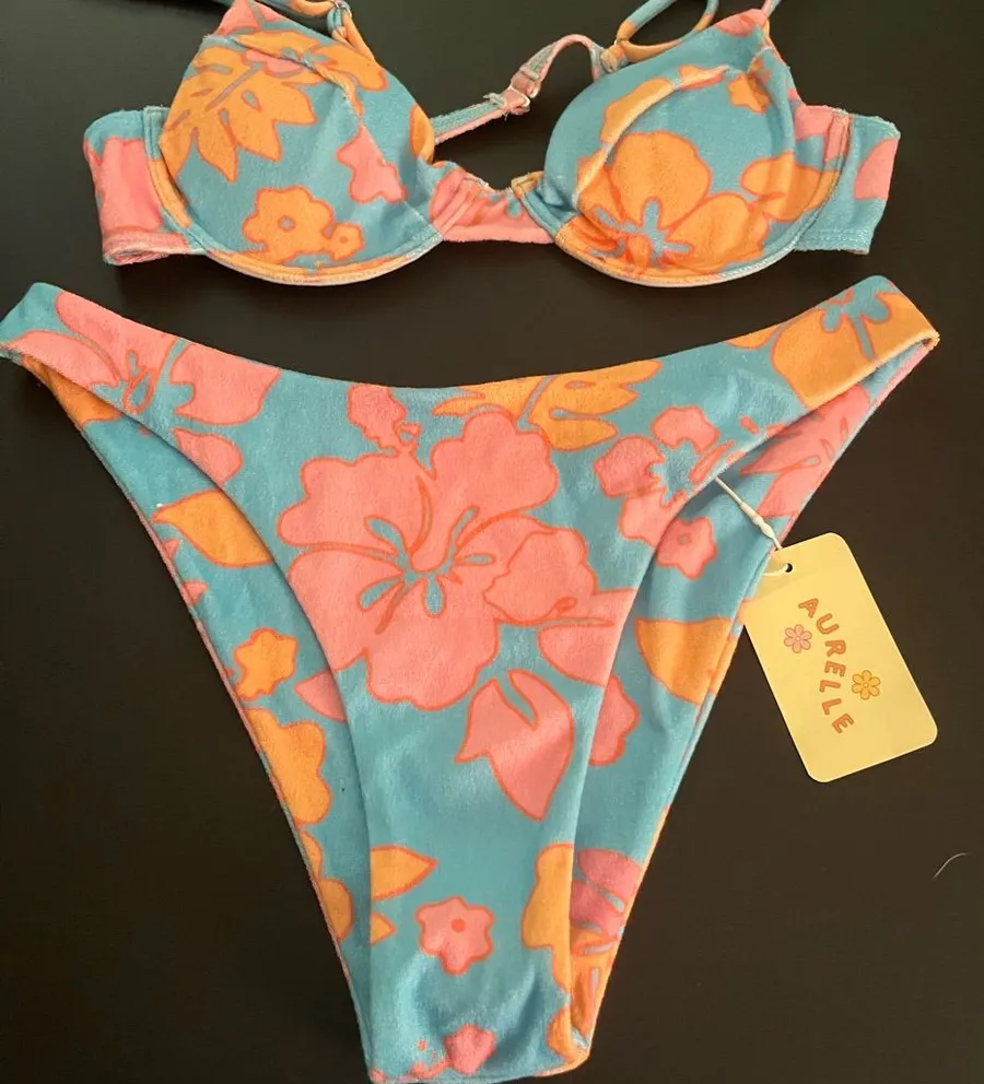Aurelle Floral Bikini women’s size large