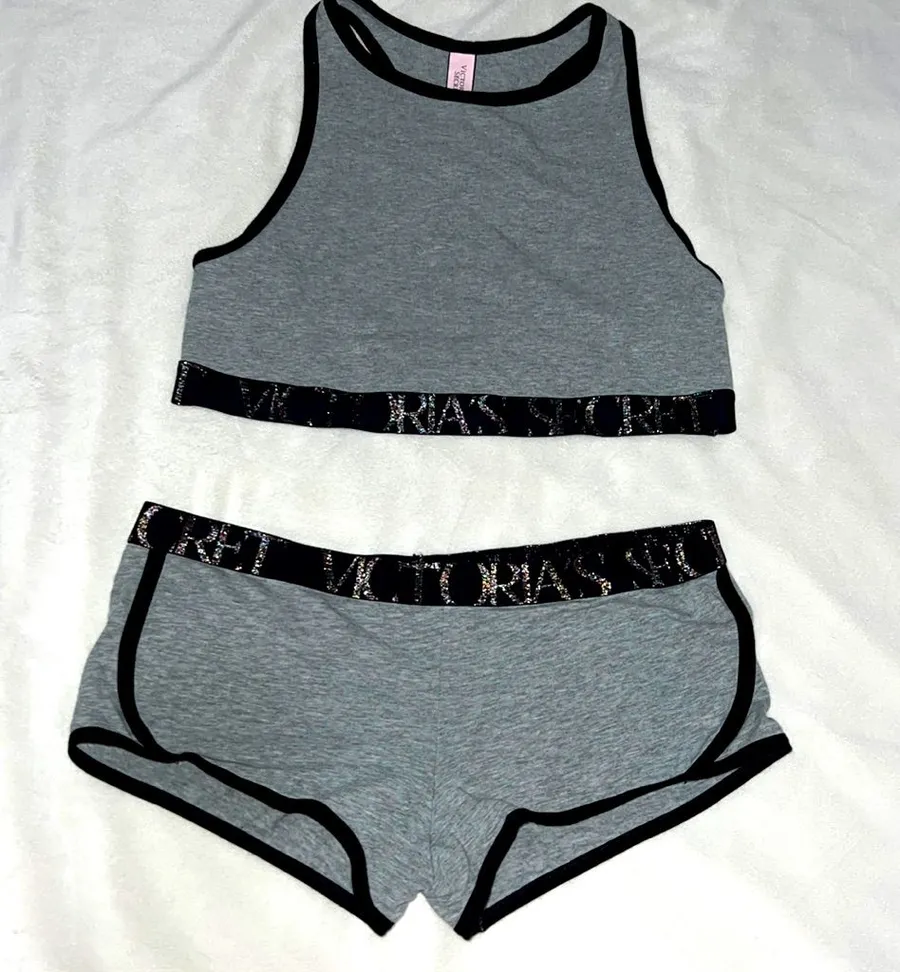 Victoria’s Secret sports bra & shortie set gray & black size M NWOT
