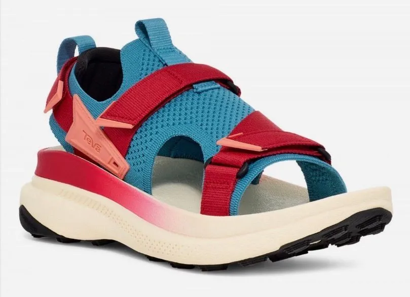 NWOB Teva Women's Aventrail Shoe Sports Sandals. MSRP $145. Size 7