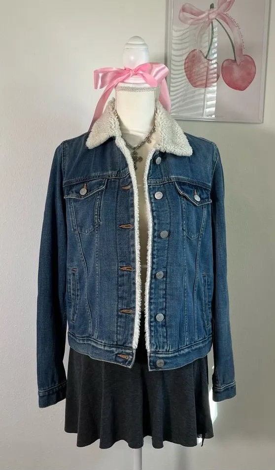 GAP Sherpa Lined Blue Jean Denim Button Jacket Trucker Womens Medium