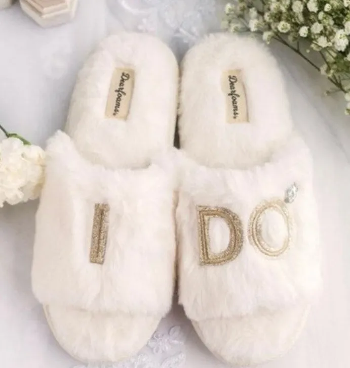 Dearfoams Women's Lane Bridal I Do Fuzzy
Slide Slipper - Alabaster Size M 7/8