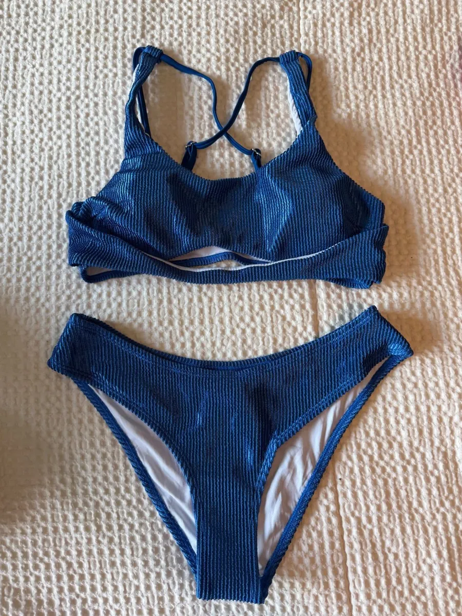 Cupshe Blue Shimmer Textured Cutout Bikini Set Adjustable Straps Size M NEW