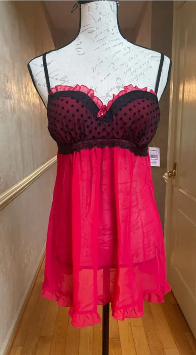 Linea Donatella Red Black Lace Babydoll Chemise Thong Set NWT Size S and M
