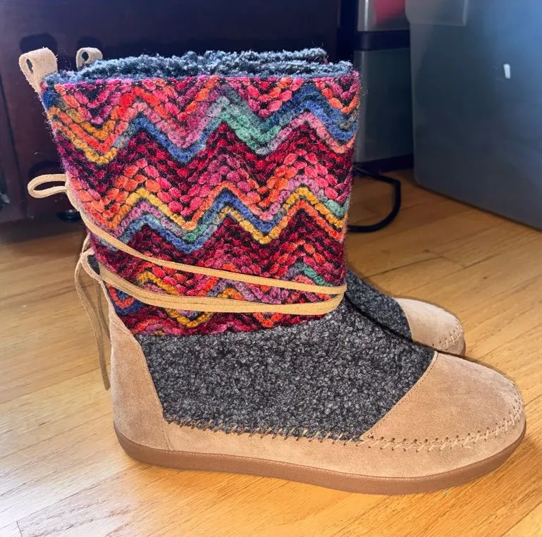 Cozy Multicolor Chevron Knit Tom’s Ankle Boots - Women