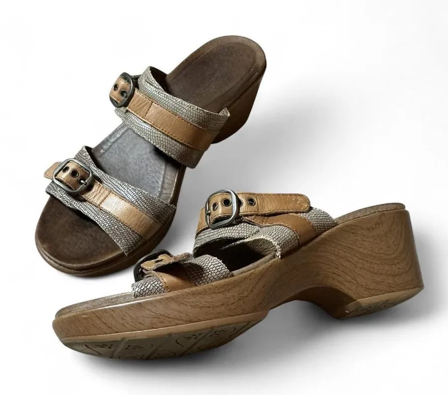 Y2K Dansko Brown Leather Wood Platform Buckle Strap Wedge Sandals Size 39