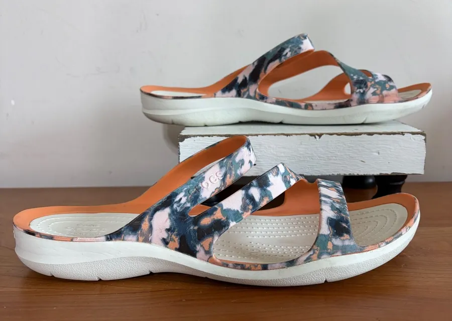Crocs Swiftwater Tie-Dye Mania Slip On Sandals Womens 10 Orange Blue Slides