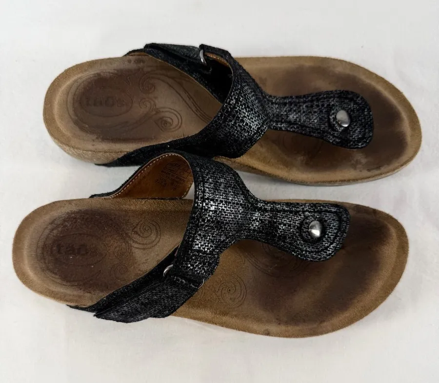 Taos Black Metallic Thong Sandals Size 7 or 7.5