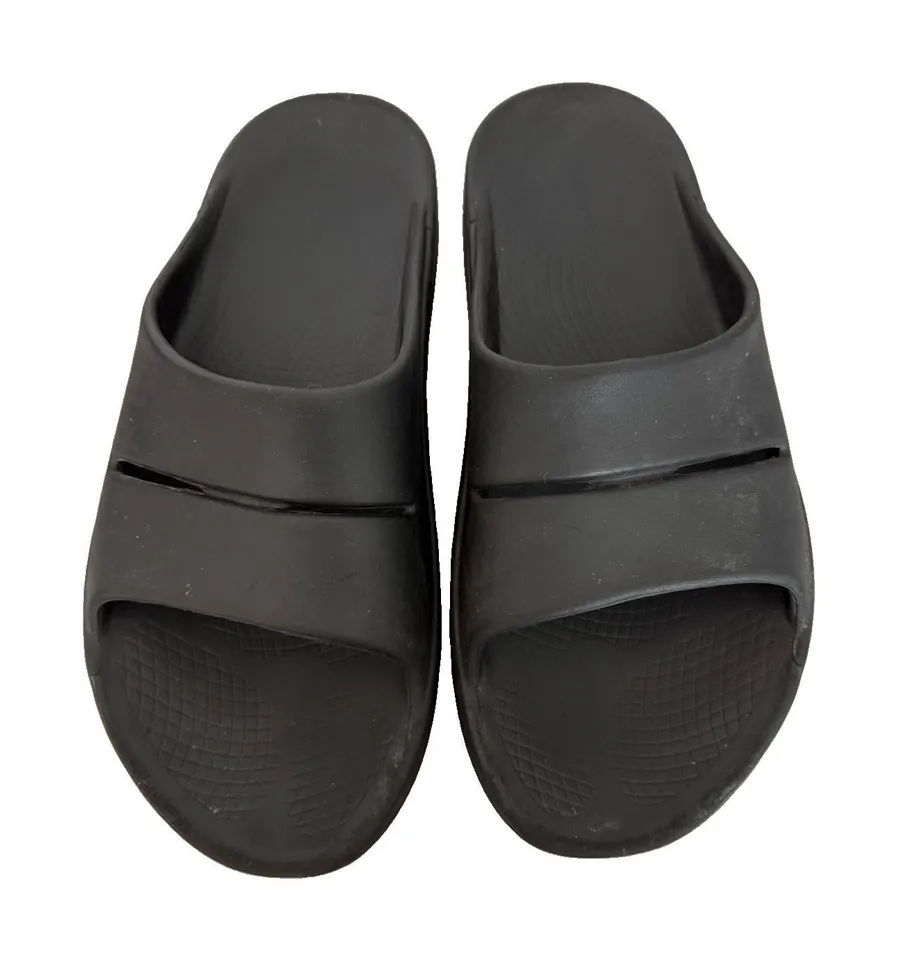 OOFOS OOahh Size Men's 10/Women's 12 Unisex Recovery Slide Sandals Black Minimal