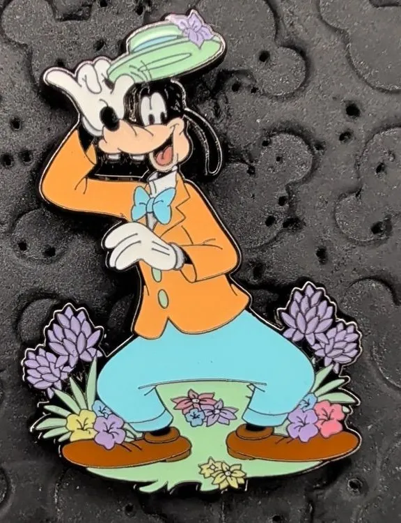 Disney loungefly hot topic Mickey Mouse & friends picnic blind bag goofy pin