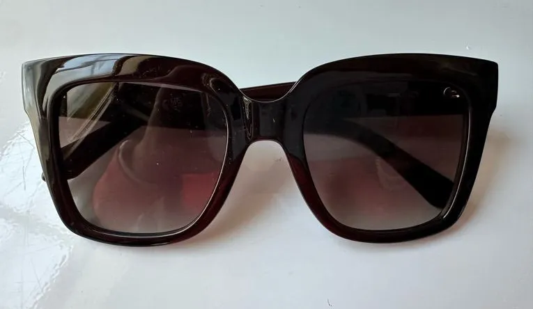 Quay Classic Claret red Sunglasses 75883 ICY gradient lens new in box with cloth