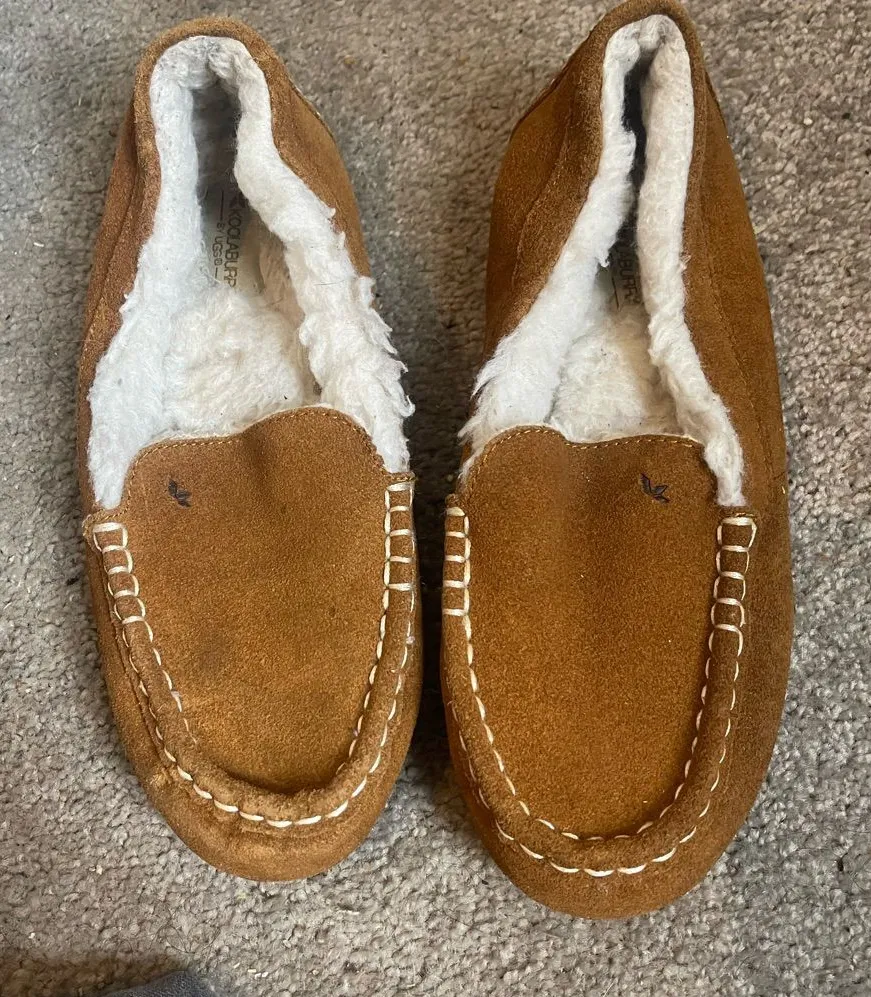 Brown Suede Koolabura Moccasin Slippers by Ugg • Sz 7