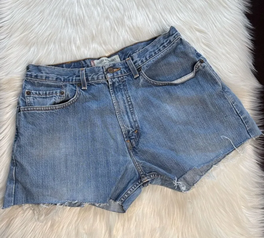 Levi’s 569 32” Cut From Men’s Loose Straight Denim Cut Offs
