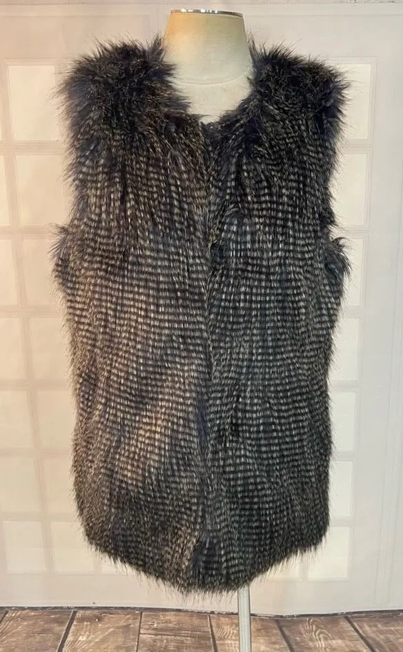 White House Black Market Black White Faux Fur Lined Vest Size Large