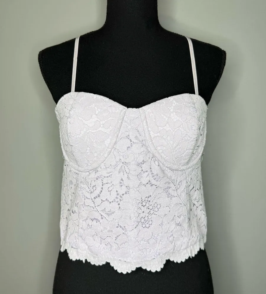 Francesca's Collections Lace Bandeau with Floral Detailing