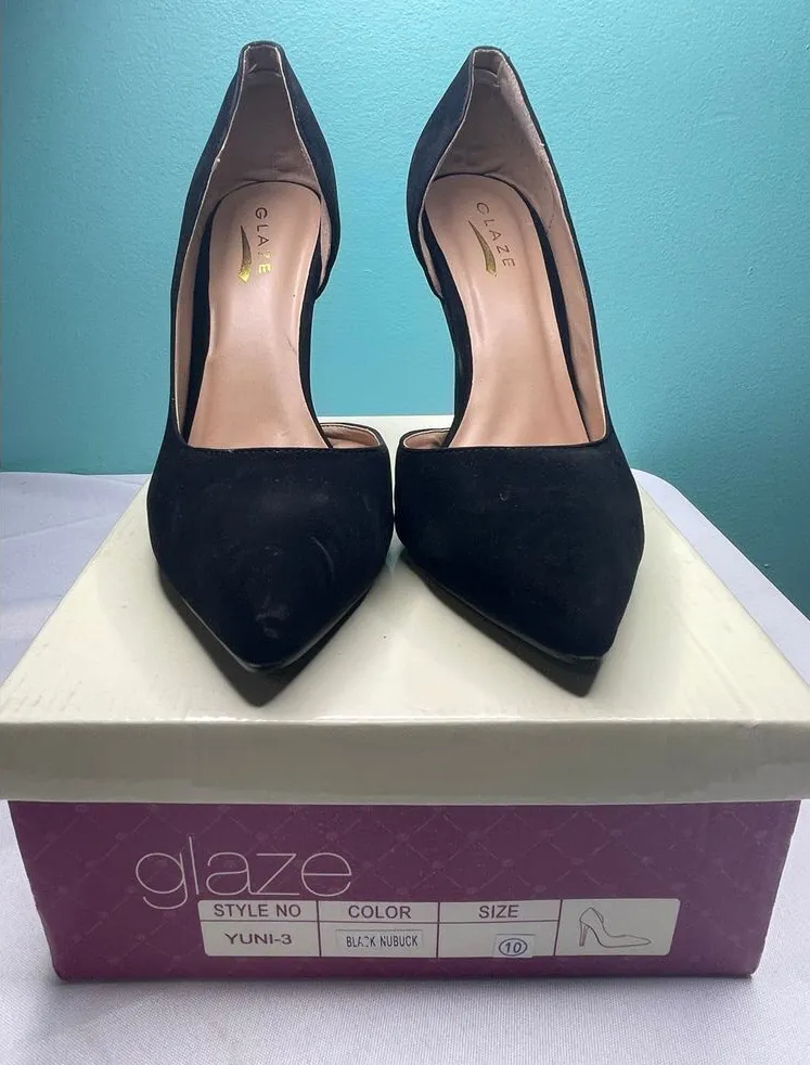 China Glaze size 10 Chic Suede Pointed Toe Pumps