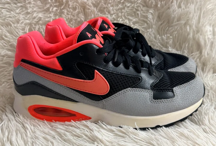 Nike Air Max ST International Women’s Size 7.5 Running Shoes #705003-003
