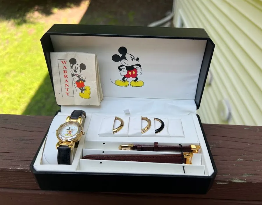 Vintage Disney Mickey Mouse Black & Gold-tone Women Fashion Watch|Untested