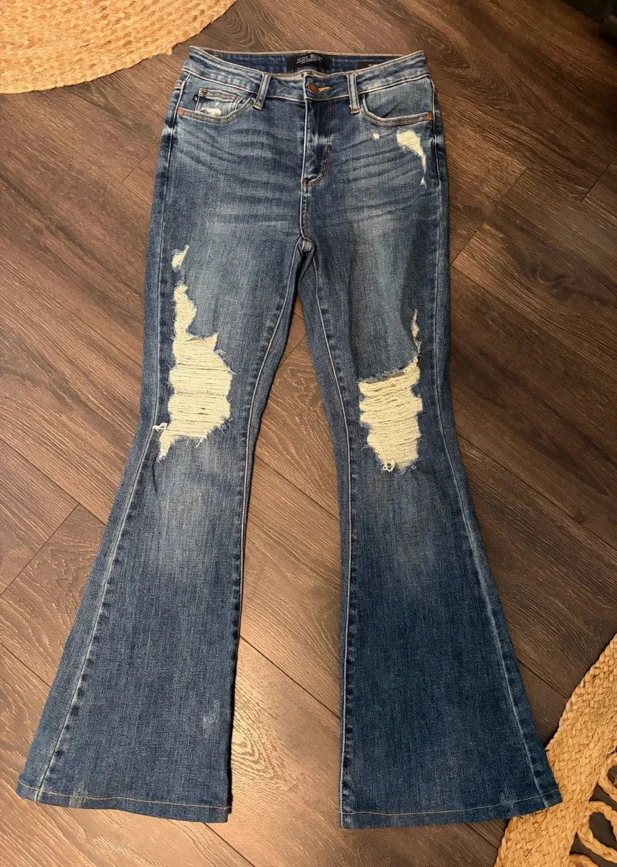 Judy Blue Medium Wash Distressed Flare Jeans 5/27