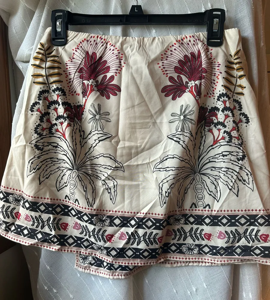 Patterned Skirt Multiple Size L