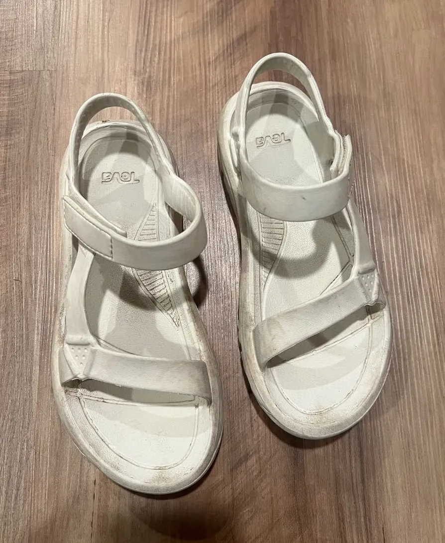 Teva Women’s Hurricane Sandals