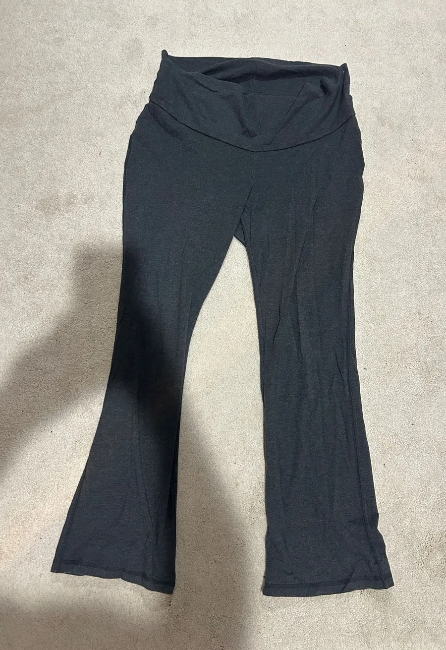 Motherhood Maternity Gray Flare Yoga Pants