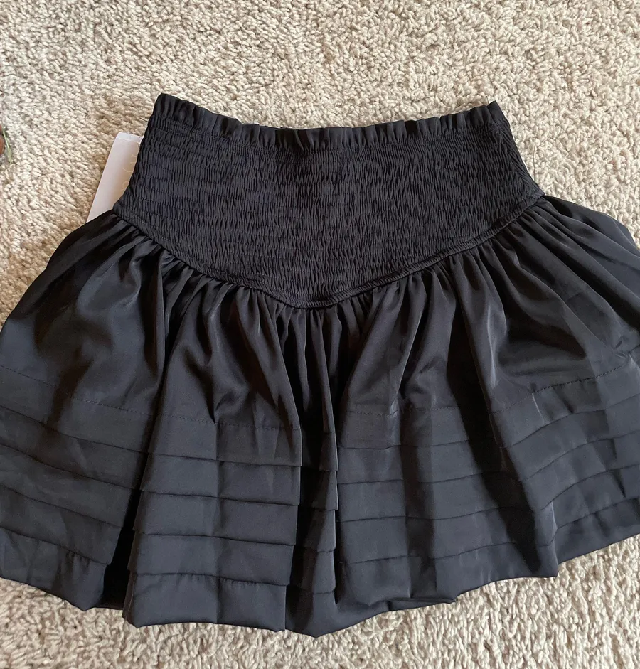 Black Skort
