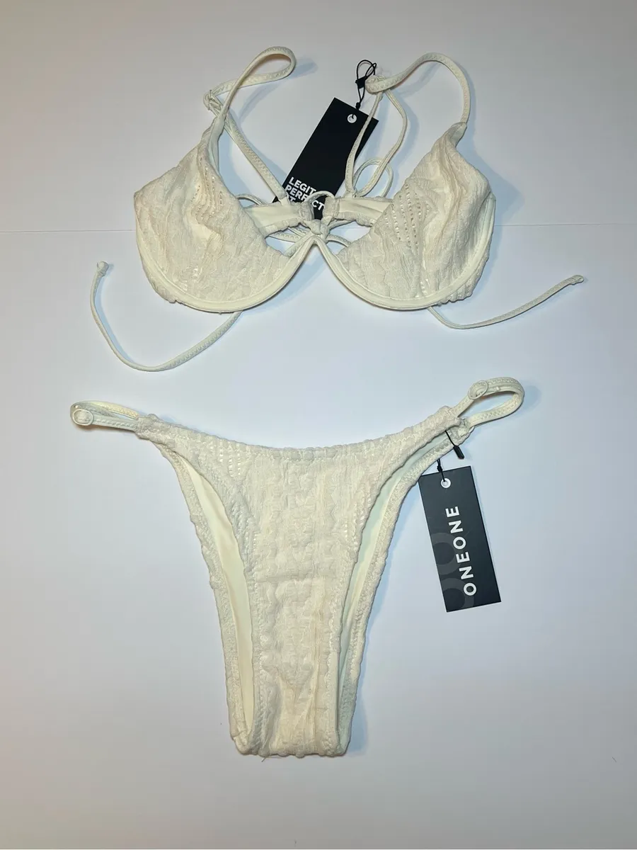 ONEONE two piece swimwear Cream Textured Underwire Bikini Set size medium