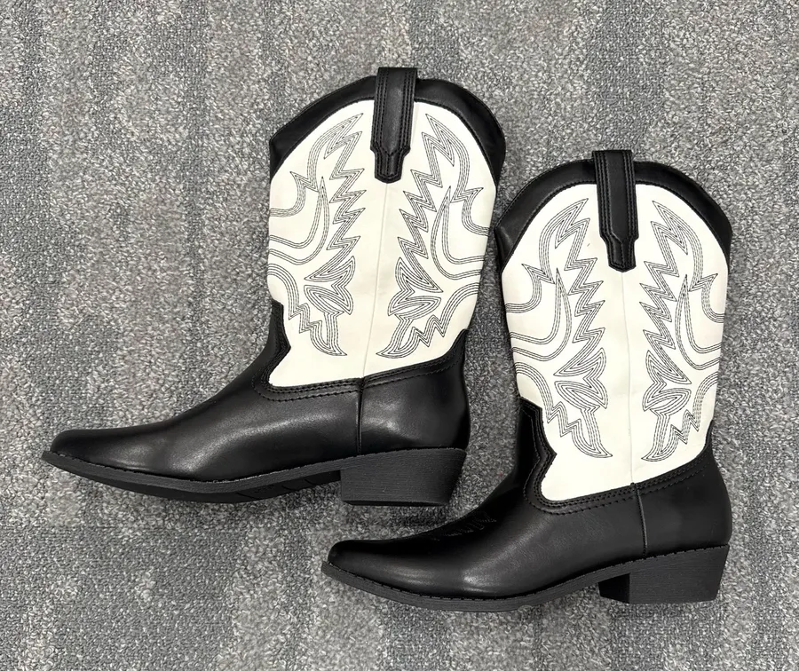 Arizona Jean Co. Women's Maybrook Block Heel Cowboy Boots, Black/White, Size 8.5M