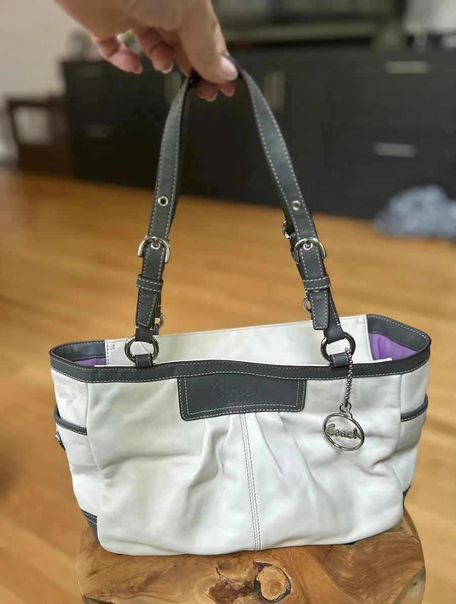 Coach East West Gallery Leather White & Grey Pleated Tote Shoulder Bag
