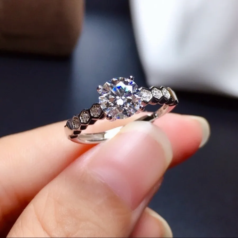 Women’s Adjustable 1 CT Cubic Zirconia CZ Diamond Wedding Ring Silver