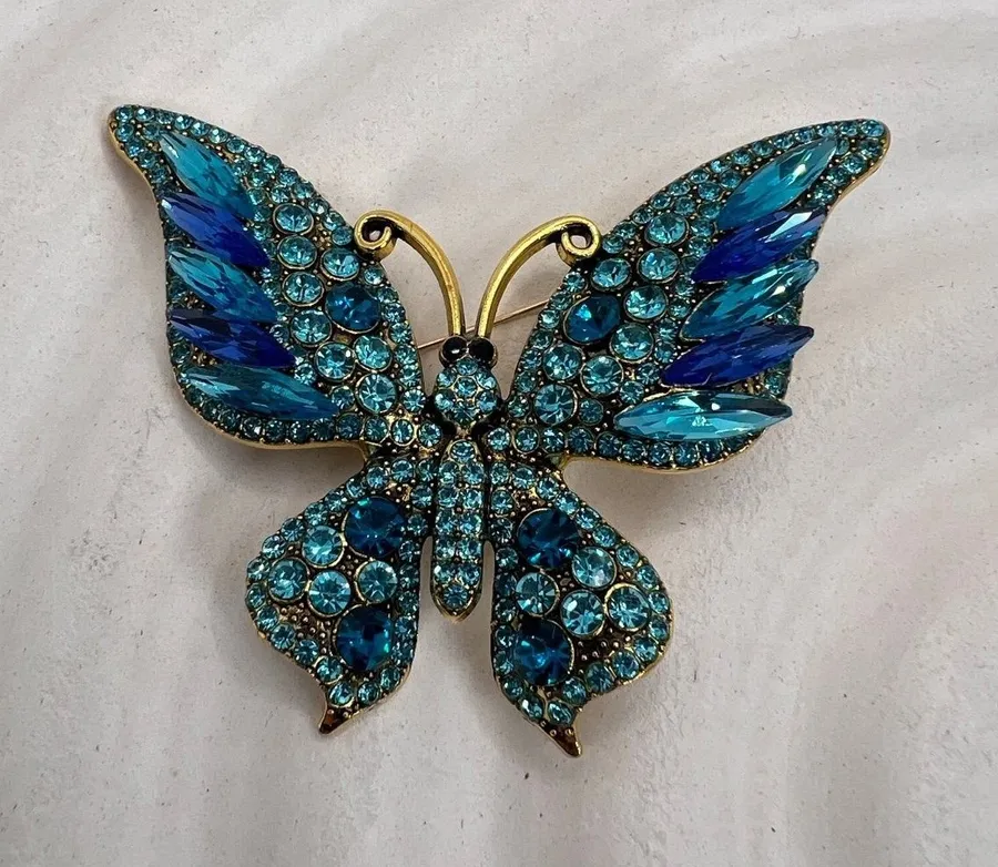 NWT Blue Rhinestone Butterfly Brooch Sparkle Crystal Pin Vintage Style