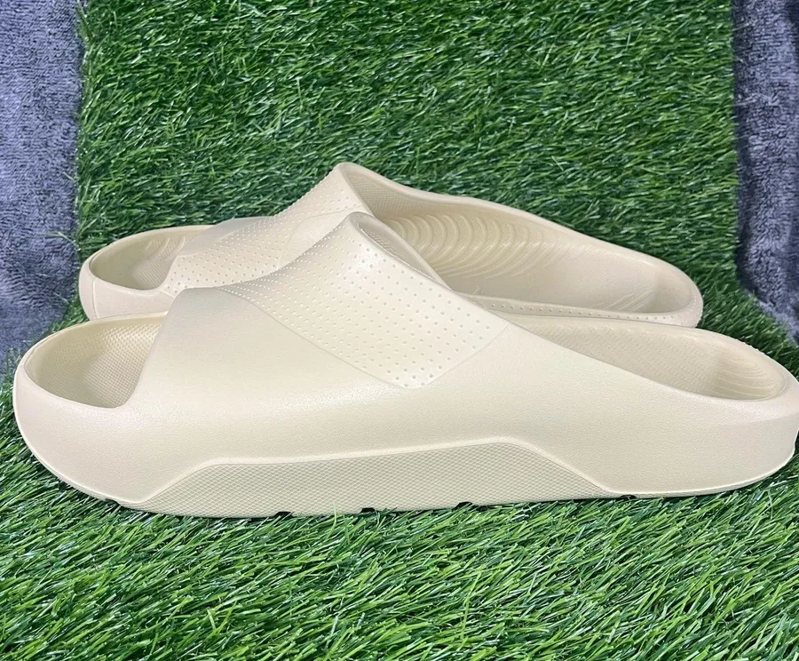 Jordan Slides Beige Cream Men’s Size 14B Comfort Foam Sandals