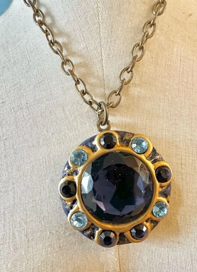 Large blue pendant necklace