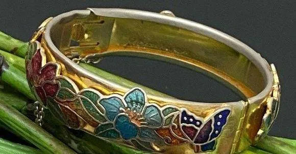 Vintage Unsigned Gold