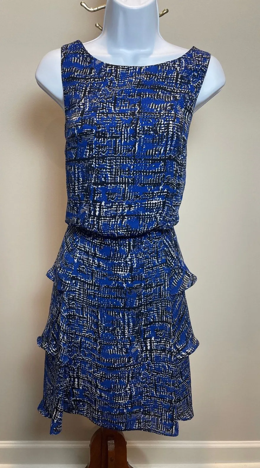 Banana Republic Blue Chiffon Flowy Sleeveless Dress Black White Accents Size 6