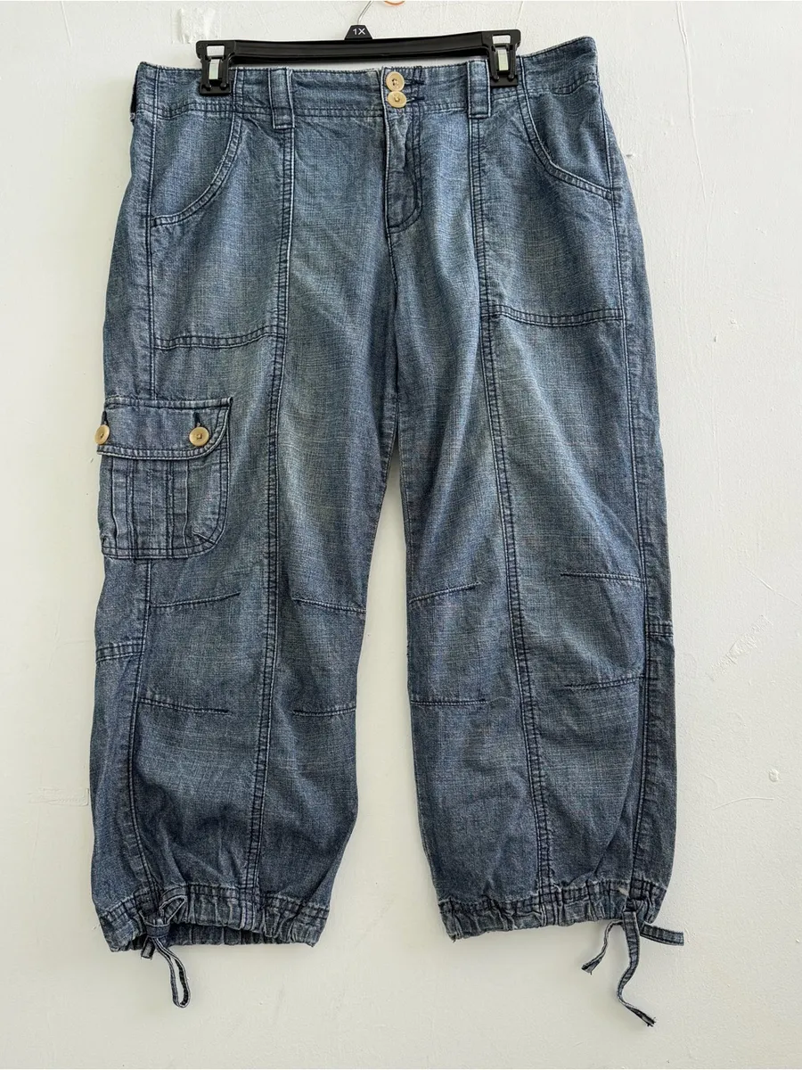 NEW GAP Washed Indigo Cargo Capris jeans size 12
