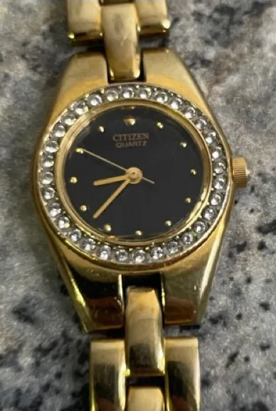 Vintage Ladies Citizen Watch Japan Women’s Gemmed Bezel Wristwatch