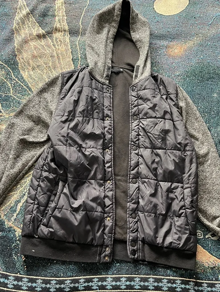 Ocean Current Women’s Puffer Jacket XL Black Gray Two Tone Button Up Hoodie Y2K