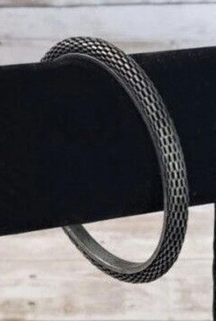 Vintage Bracelet / Bangle Stunning Dark Gray/Black Scale Like Design Bangle Gray