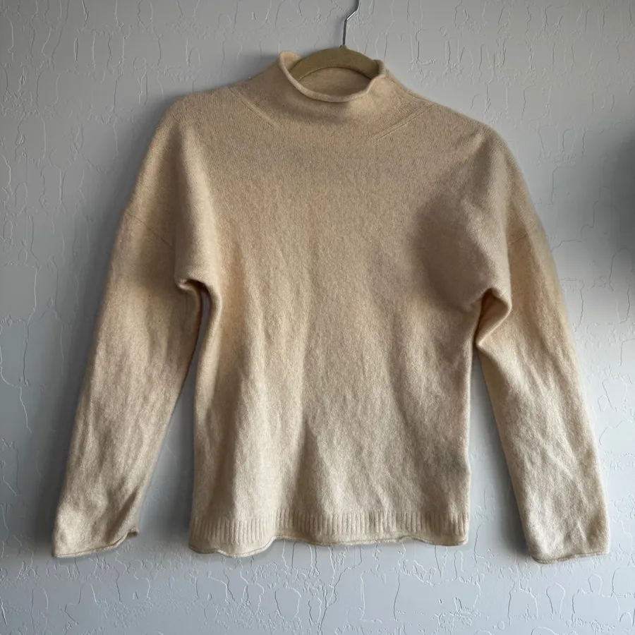 J. Crew 100% Cashmere Mock Neck Sweater M Ivory Cream Sustainable Quiet Luxury