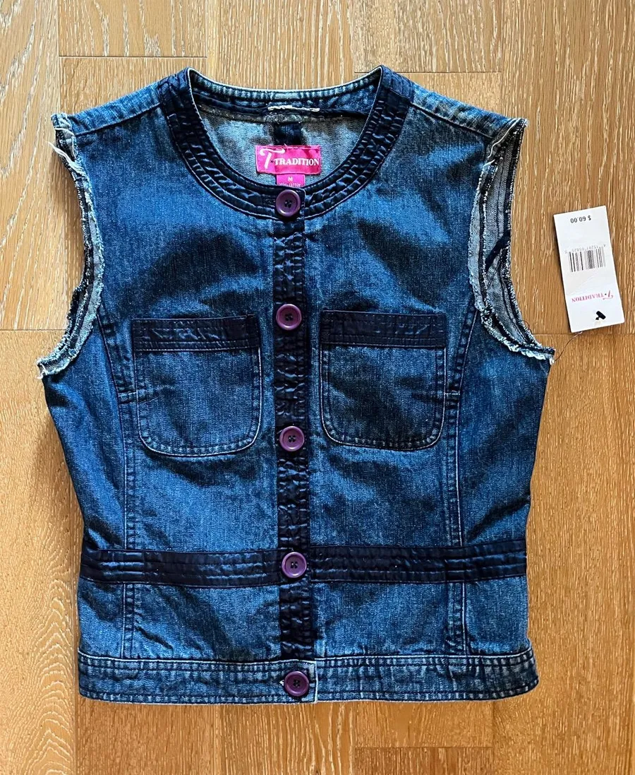 Tradition Dark Blue Denim Sleeveless Vest with Purple Buttons new with tag Size M