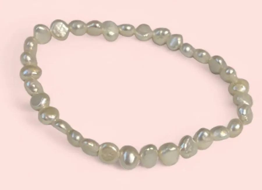 Elegant Pearl Bracelet