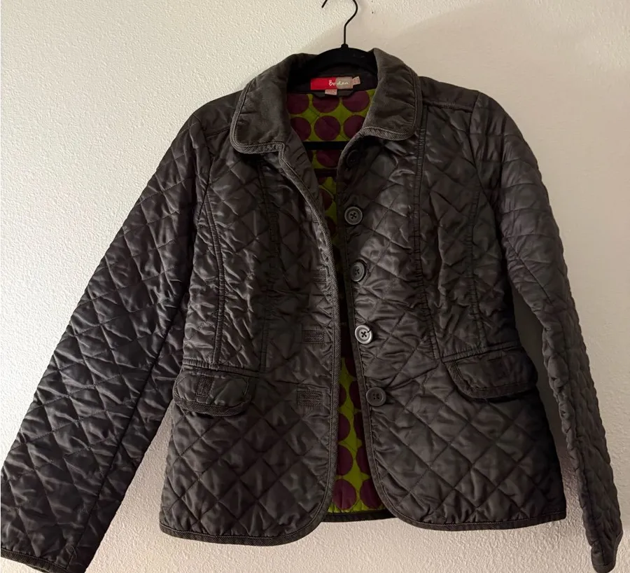 Boden Quilted Puffer Jacket in olive with Patterned Lining Gray Size 4