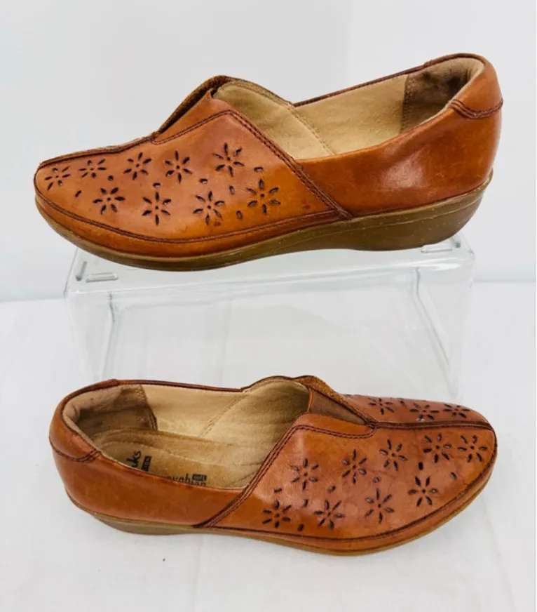 Clarks Brown Leather Flower Cutout Comfort Shoes Soft Cushion Footbed Women's 7M