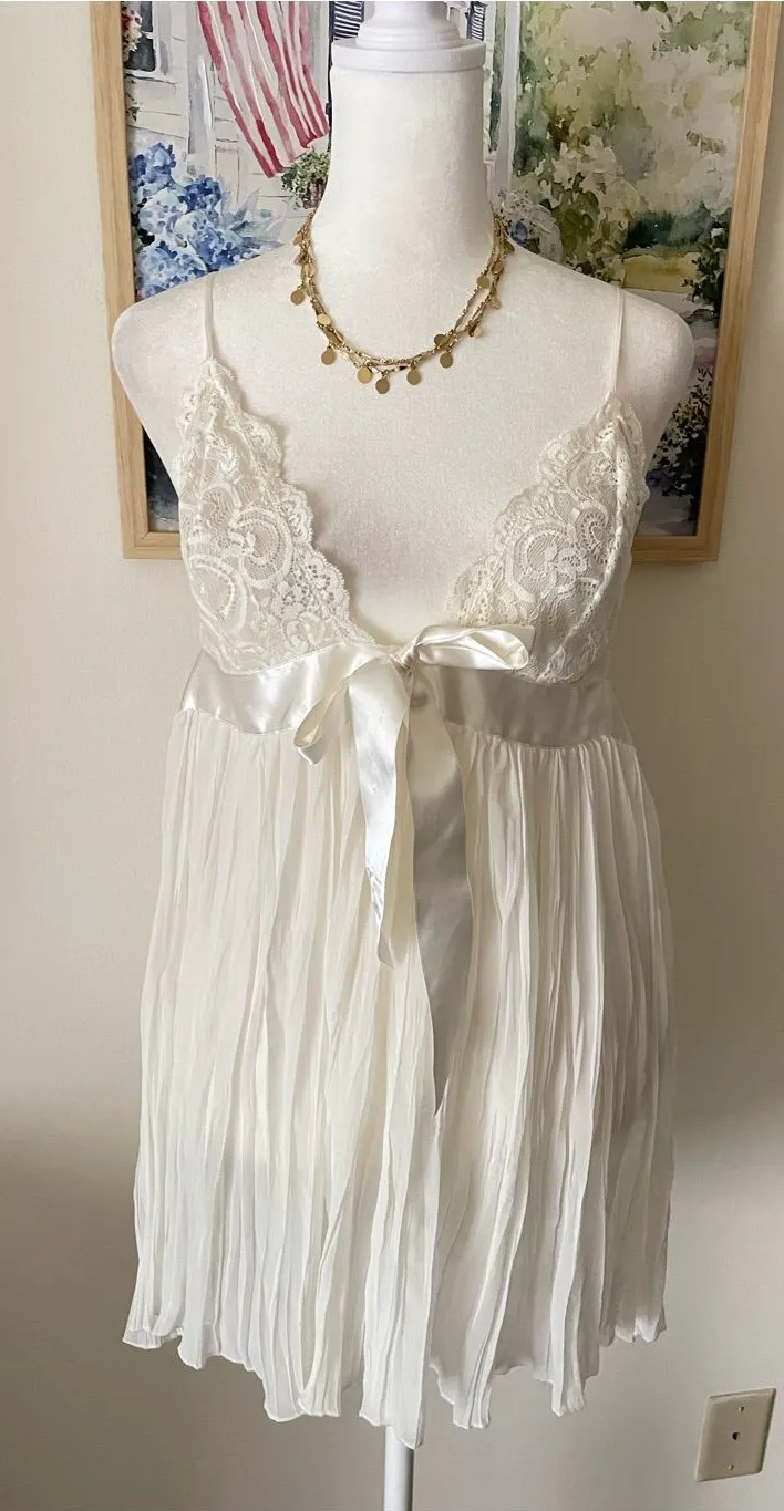 Victoria's Secret Y2K Style Pleated Babydoll Lingerie Nightie Lace Bow Large